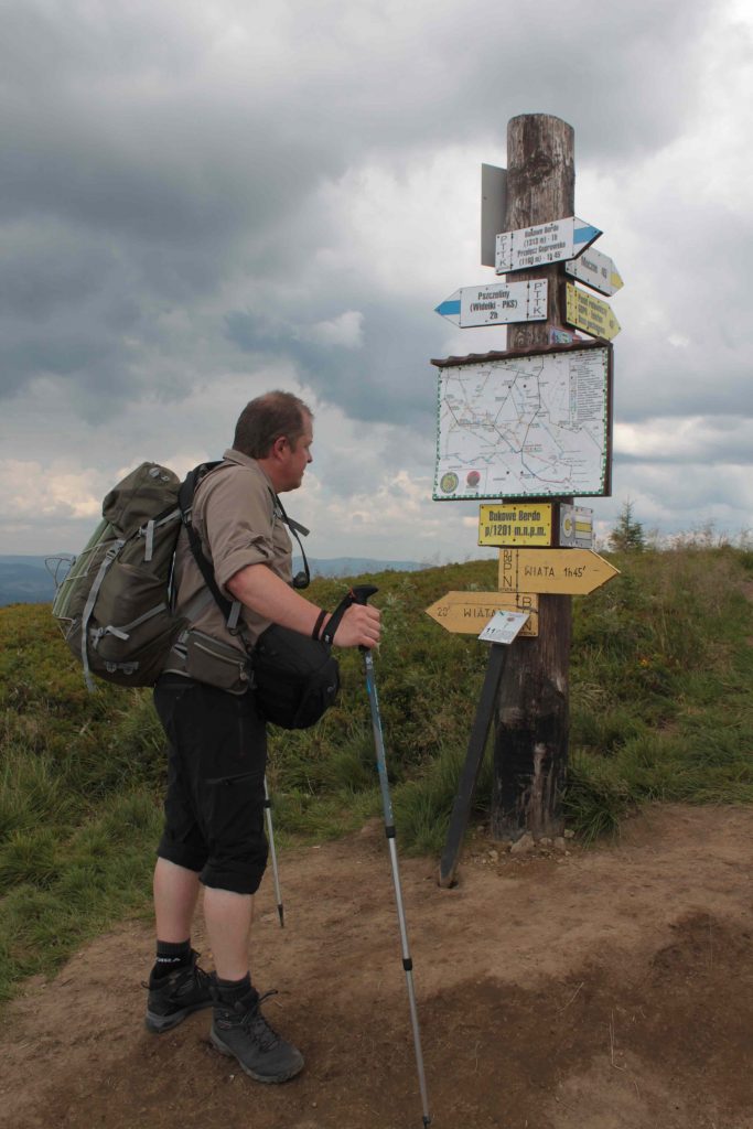 Bukowe Berdo v nadmorskej výške 1 201 m n.m. – križovatka turistických trás.