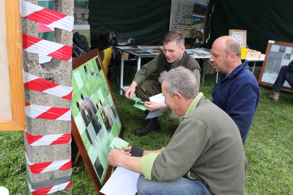 „Zahrať sa“ prišli aj dospelí účastníci.