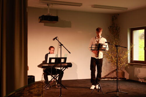 Klavír a saxofón v akcii.