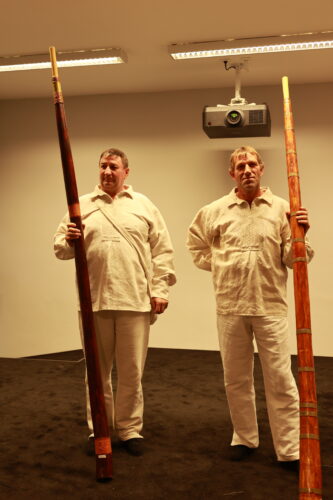 Folklórny súbor ľude spud Beskyda. Dve trombity.