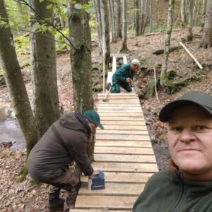 finalizácia montáže novej lávky