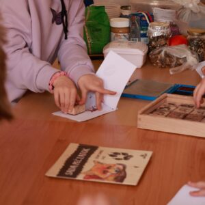 tvorba stôp lesnej zveri