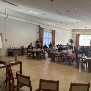 záber na účastníkov