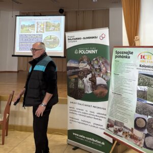 pán Kudzej prezentuje